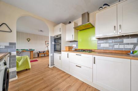 1401895-6-6972591...