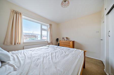 1401895-12-697259...