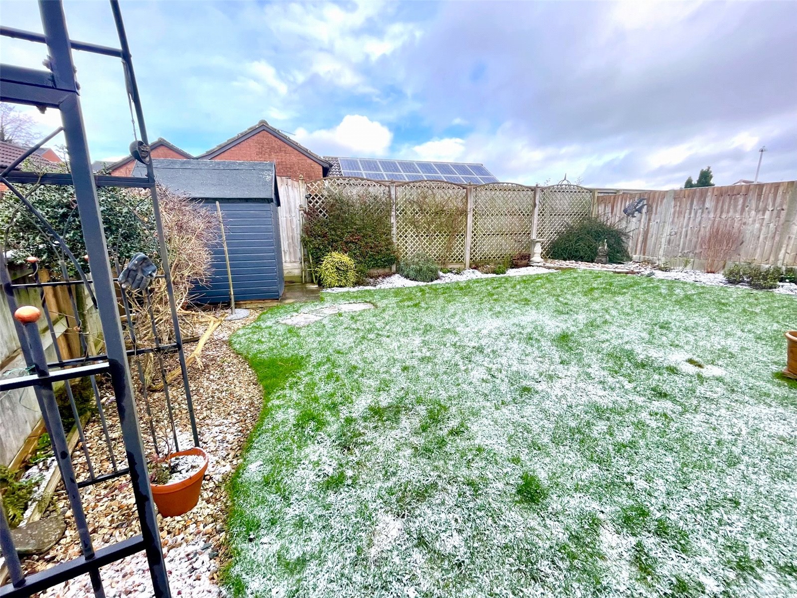 2 bedroom Detached Bungalow for sale in Powys