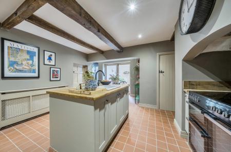 1348982-7-68cd829...