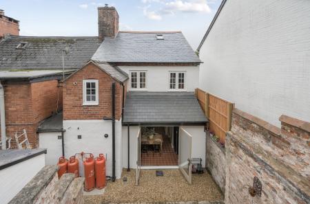 1348982-21-68cd83...