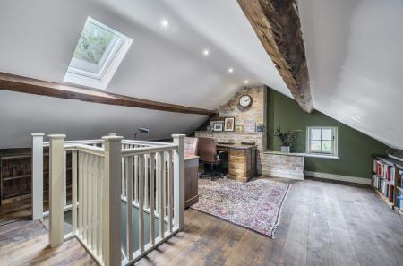 1348982-15-68cd83...