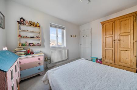 1370683-13-68f8b6...