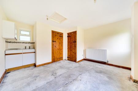 1374574-14-690afc...