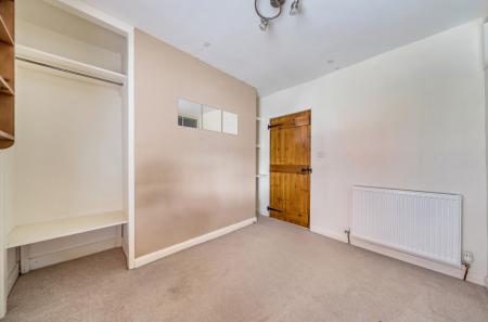 1376430-6-690b6a5...