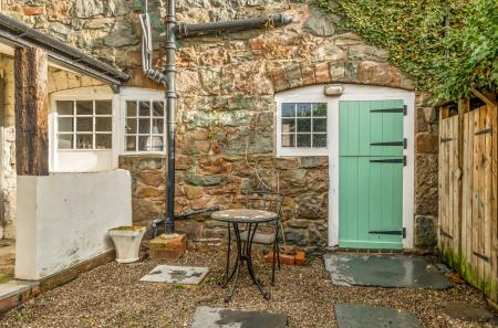 1376430-19-690b6a...