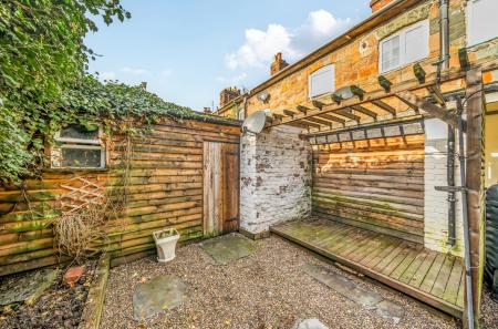 1376430-16-690b6a...