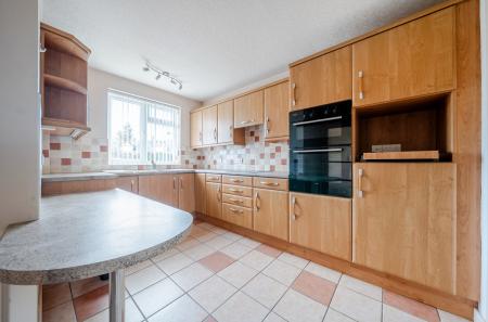 1386115-18-692ee8...