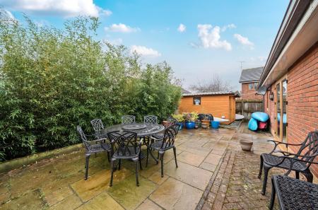 1386524-4-6931a51...