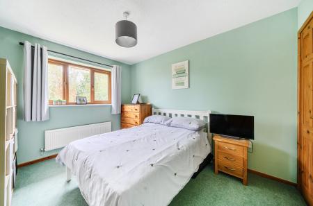 1348776-15-68b9d2...