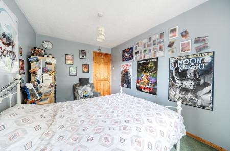 1348776-19-68b9d2...