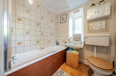 1359874-3-68d5790...