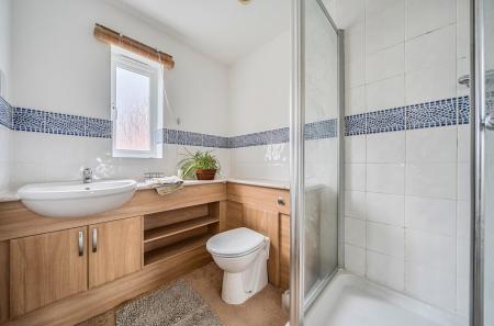 1380159-9-691387d...