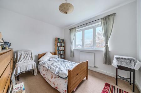 1380159-5-691387c...