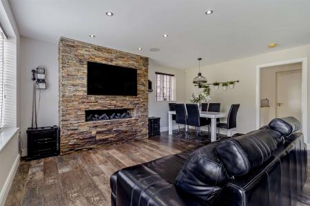 8661077-interior19-800.jpg