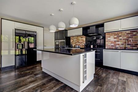 8661077-interior20-800.jpg