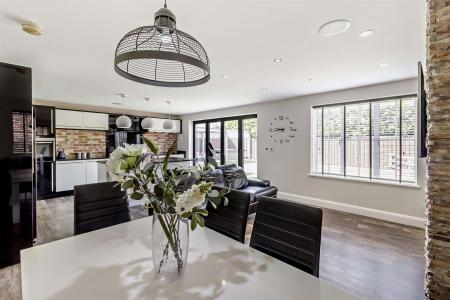 8661077-interior23-800.jpg