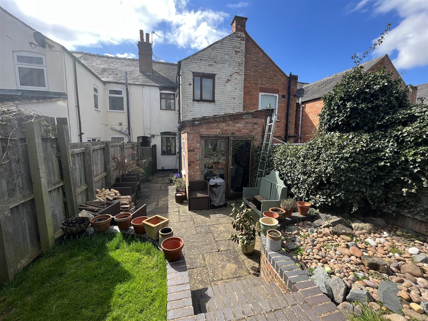 2 bedroom Terraced House for sale in Cosby