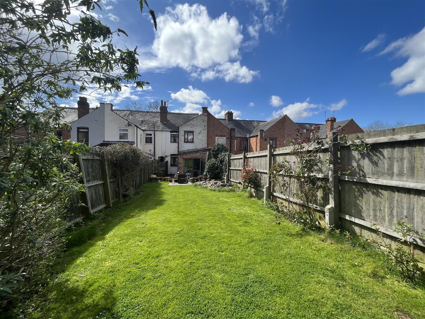 2 bedroom Terraced House for sale in Cosby