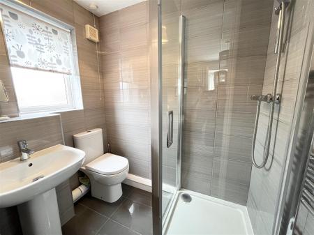 En Suite Shower Room