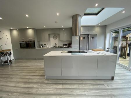 Fitted Kitchen