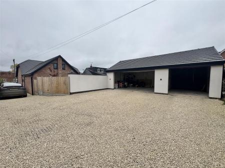 Garage & Driveway