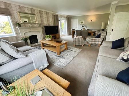 Living & Dining Room