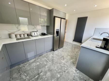 Fitted Kitchen