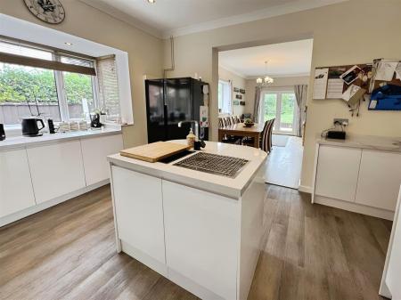 Fitted Kitchen