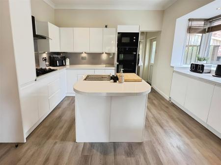 Fitted Kitchen