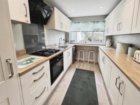 Fitted Kitchen