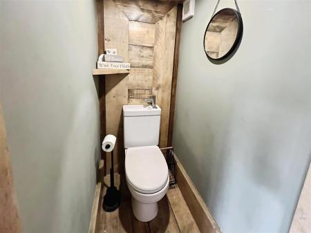 Summer House WC