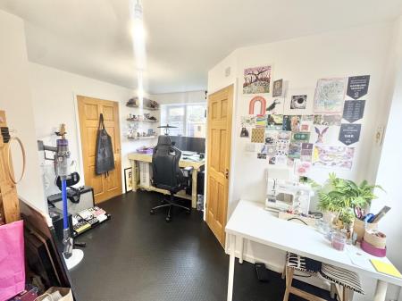 Study Room / Fourth Bedroom