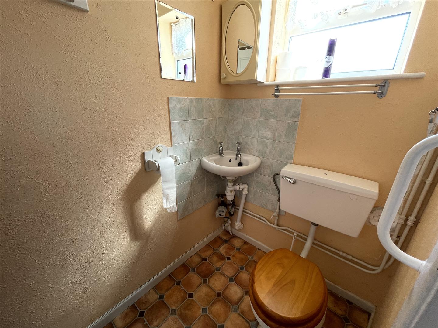 3 bedroom SemiDetached House for sale in Leicester