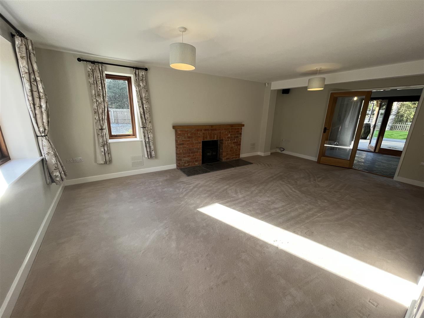 4 bedroom Detached House for rent in Southam