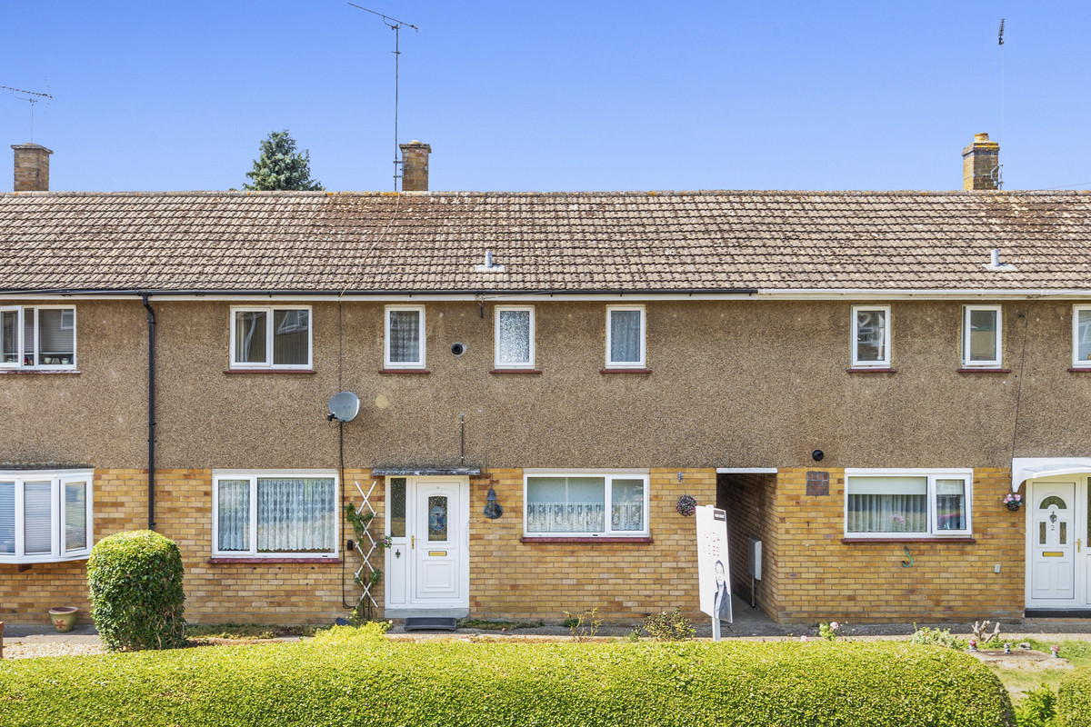 3 bedroom Terraced House for sale in Barton Seagrave
