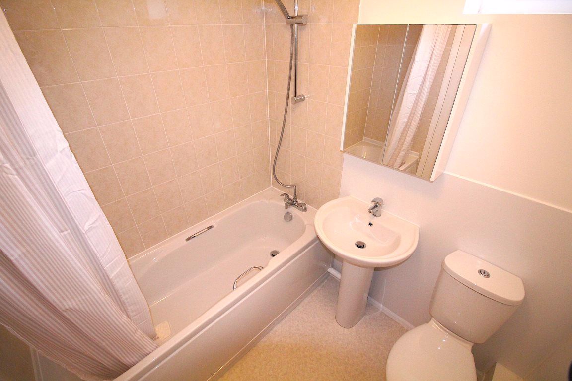 2 bedroom SemiDetached House for rent in Rugby