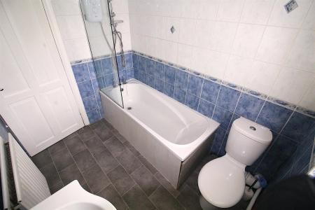 Bathroom.JPG