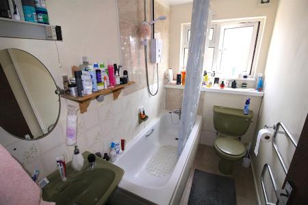 Bathroom.JPG