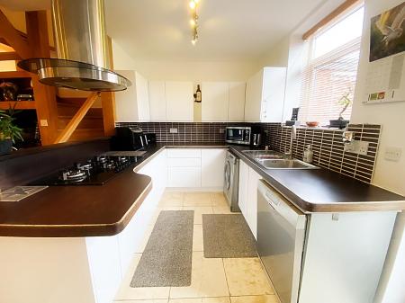 Kitchen/Dining Area