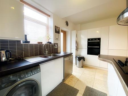 Kitchen/Dining Area