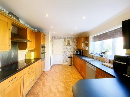 Kitchen- Breakfasting Room