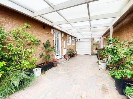 Garage & Parking