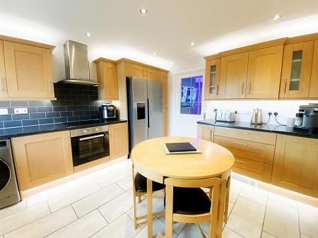 Breakfasting Kitchen
