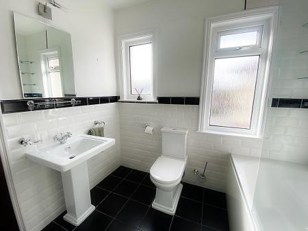 Newbathroom3.jpg