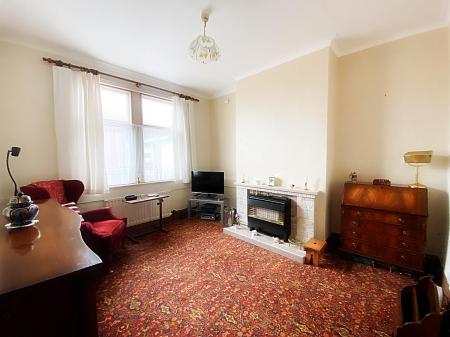 Dining Room/Bedroom 3