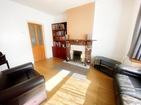 Lounge/Bedroom