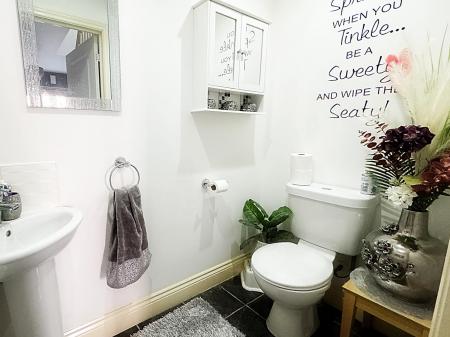 Cloakroom/WC