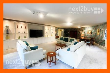 Lounge / Dining Room