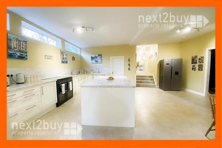 Breakfasting Kitchen